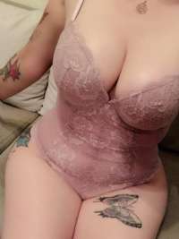 Çarşamba'da Tatmin Edici Deneyimler Sunan Escort Bayan